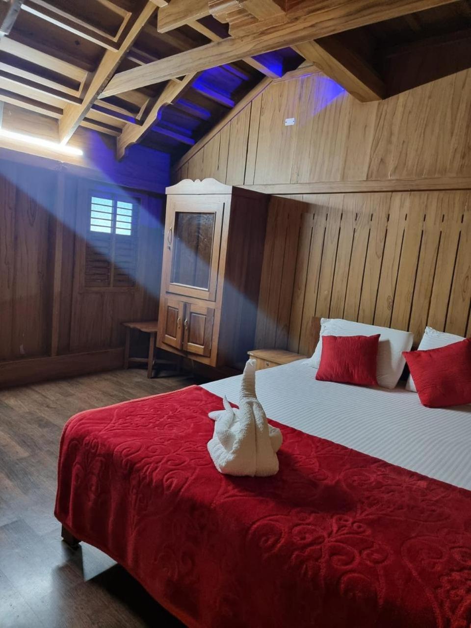Nature Castle -Traditional Villa,Vattavada Kottakamboor Luaran gambar